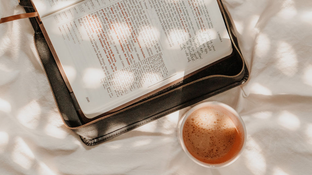 10 SIMPLE WAYS TO WEAVE THE GOSPEL IN YOUR HOME