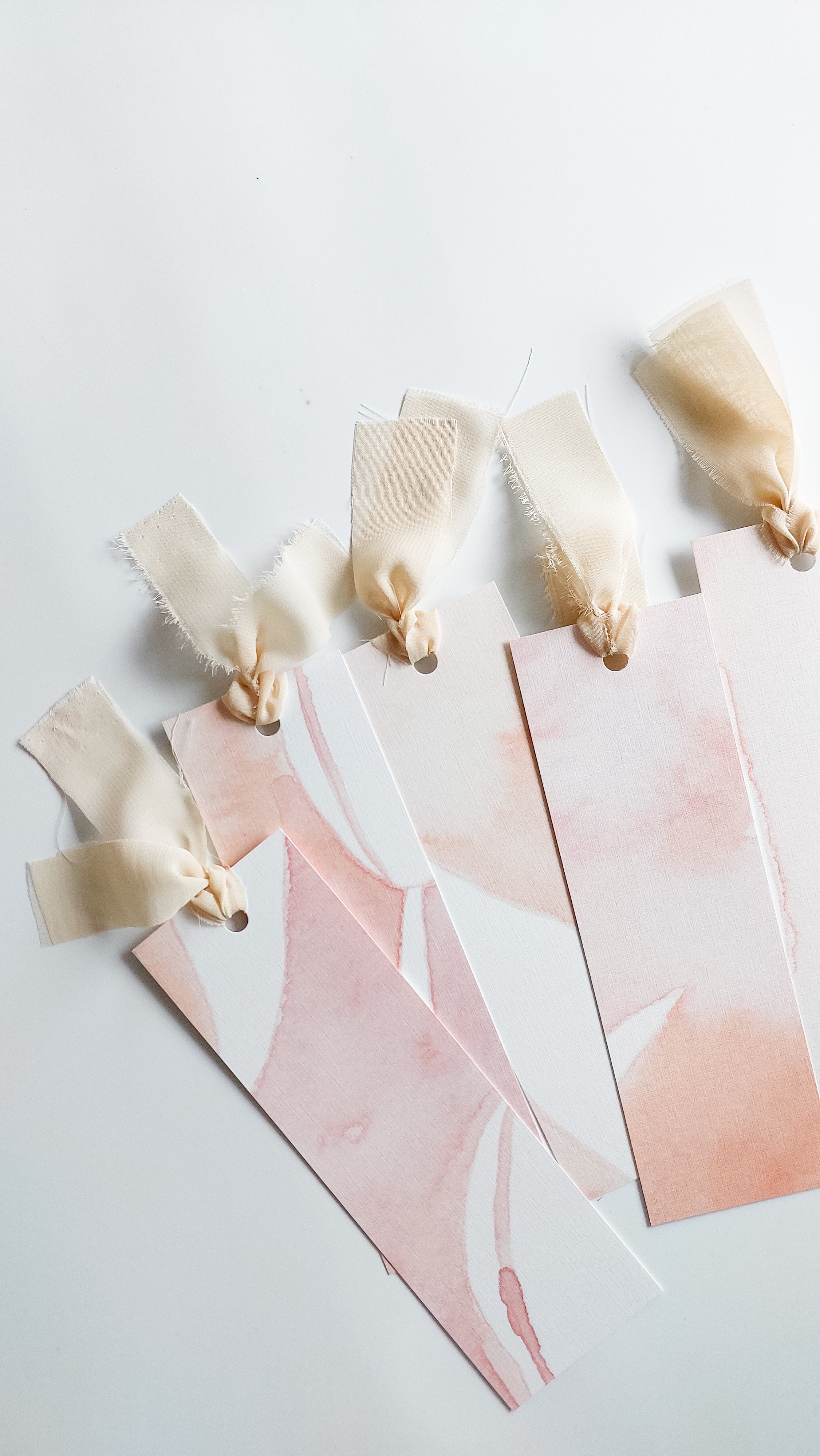 BOOKMARKS - PINK NEGATIVE BOTANICAL