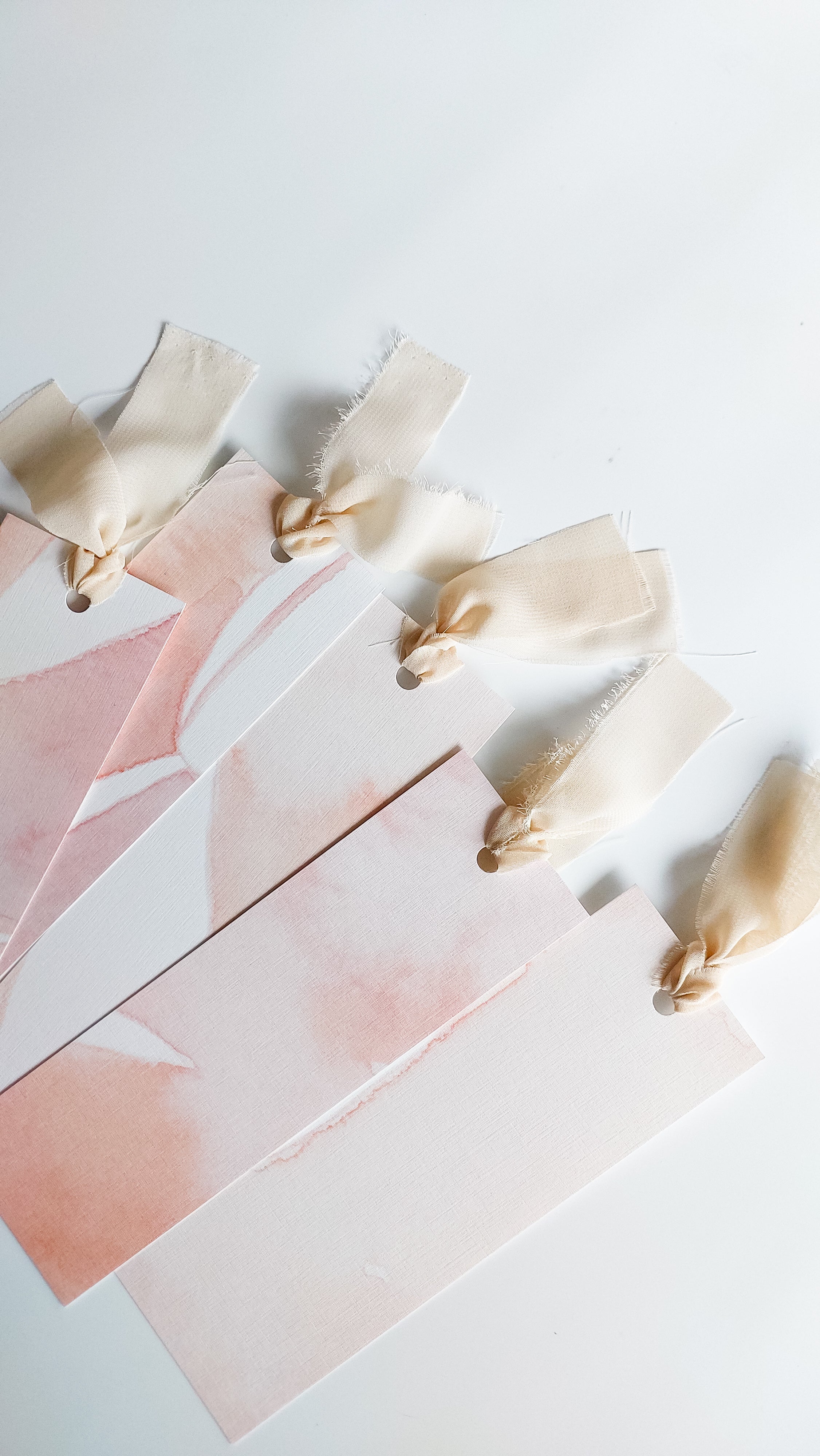 BOOKMARKS - PINK NEGATIVE BOTANICAL